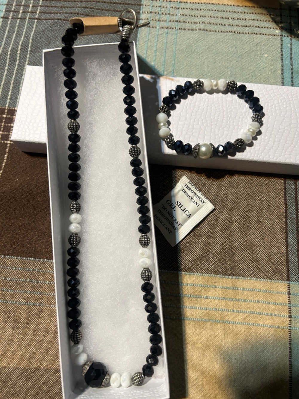 Elegant Black and White Beaded Necklace & Bracelet Set